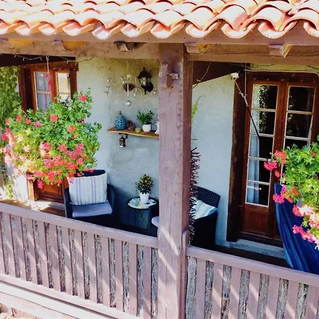 Les Trois Noyers Holiday home Tailhac