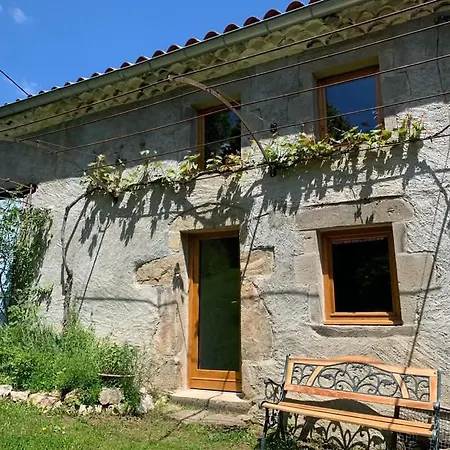 Les Trois Noyers Holiday home *